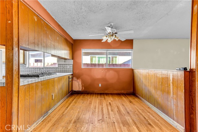 Detail Gallery Image 7 of 25 For 8848 Gerald Ave, North Hills,  CA 91343 - 4 Beds | 2 Baths