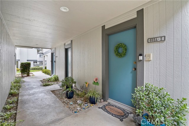 Detail Gallery Image 3 of 59 For 6524 Twin Circle Ln #2,  Simi Valley,  CA 93063 - 2 Beds | 1/1 Baths