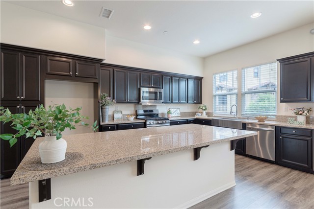 12438 Amesbury Circle, Whittier CA: https://media.crmls.org/medias/8fcc56f8-89ed-43c5-81e1-4219fb47223a.jpg