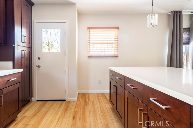 239 W Hillcrest Boulevard, Inglewood CA: https://media.crmls.org/medias/8fcc8c32-3cb2-4b25-9346-bea05e2f30fe.jpg