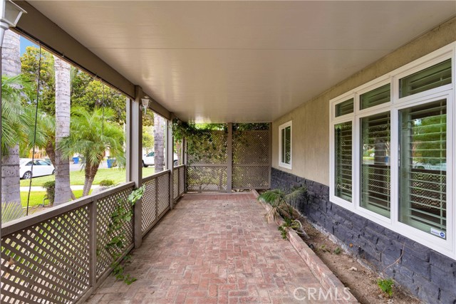 Detail Gallery Image 5 of 38 For 5395 Granada Ave, Riverside,  CA 92504 - 4 Beds | 2 Baths