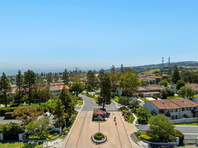 92 Cottonwood Circle, Rolling Hills Estates CA: https://media.crmls.org/medias/8fcd403b-f197-4e9b-8018-5791b22be93d.jpg