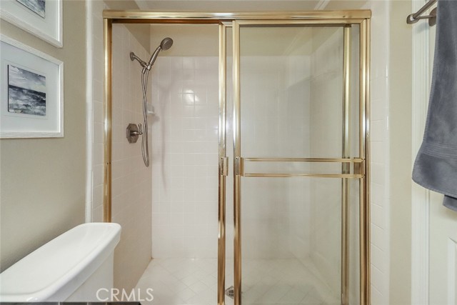 3220 Versaille Court, Thousand Oaks CA: https://media.crmls.org/medias/8fcd58b0-d60d-4f27-9b1d-83ef59af1305.jpg