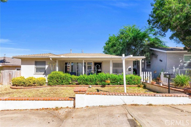 222 W 8th Avenue, Escondido CA: https://media.crmls.org/medias/8fcd826d-3a2e-4b2d-a312-a3184bfe9709.jpg