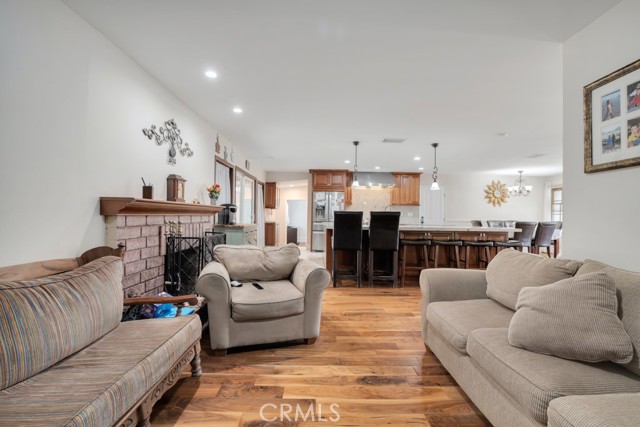 Detail Gallery Image 12 of 50 For 1059 Rambling, Simi Valley,  CA 93065 - 4 Beds | 3 Baths