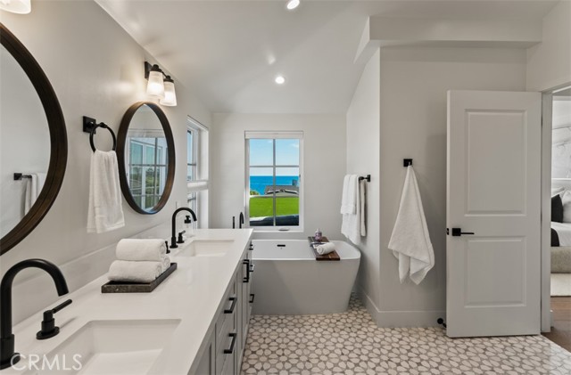 Detail Gallery Image 20 of 47 For 1373 N Coast Hwy, Laguna Beach,  CA 92651 - 3 Beds | 3/1 Baths