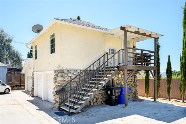 Detail Gallery Image 3 of 25 For 2526 Foothill Bld #1/2,  La Crescenta,  CA 91214 - 2 Beds | 1 Baths