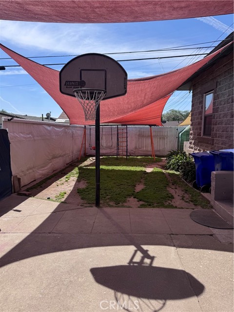 Detail Gallery Image 23 of 28 For 404 N 9th Ave, Upland,  CA 91786 - 5 Beds | 2 Baths