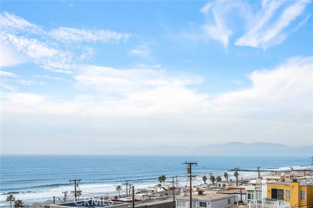 Detail Gallery Image 39 of 50 For 4113 Highland, Manhattan Beach,  CA 90266 - 4 Beds | 3/1 Baths