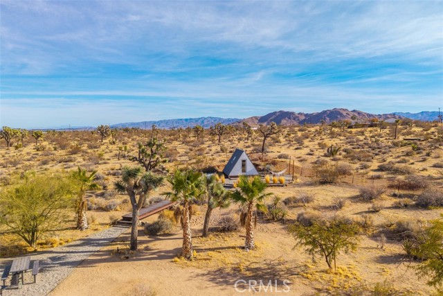 59427 La Crescenta Drive, Yucca Valley CA: https://media.crmls.org/medias/8fcfe699-ef04-4c1a-8de5-cfbccd278d09.jpg