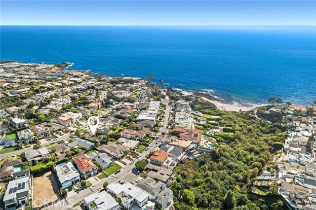 Detail Gallery Image 33 of 37 For 235 Driftwood Rd, Corona Del Mar,  CA 92625 - 4 Beds | 3 Baths