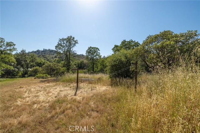4372 Woodview Lane, Mariposa CA: https://media.crmls.org/medias/8fcff35f-9318-4e87-a16f-cae00702fd60.jpg