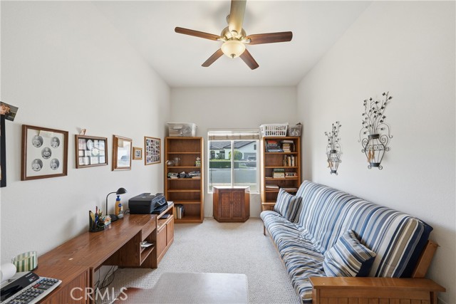 69722 Ridgeway Avenue, Cathedral City CA: https://media.crmls.org/medias/8fd03d74-e7ac-475e-9f90-dc5e5e1ee25c.jpg