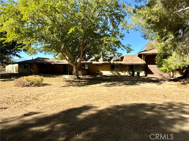 14705 Mandan Road, Apple Valley CA: https://media.crmls.org/medias/8fd06c42-6060-4c24-b8f6-b6dc336e230c.jpg