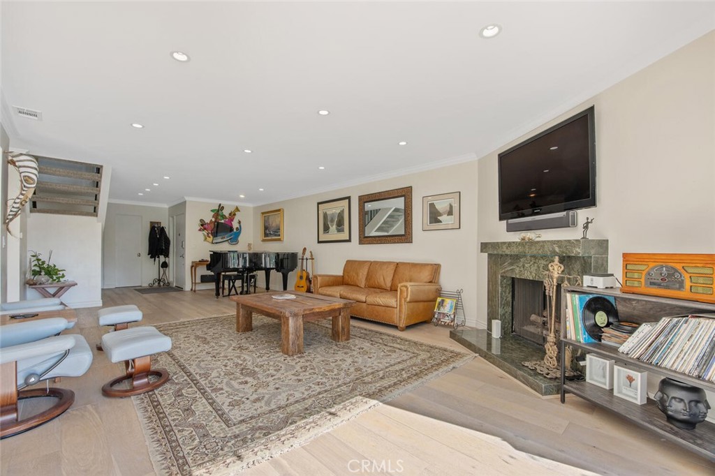 MLS #SR25260294 image #7