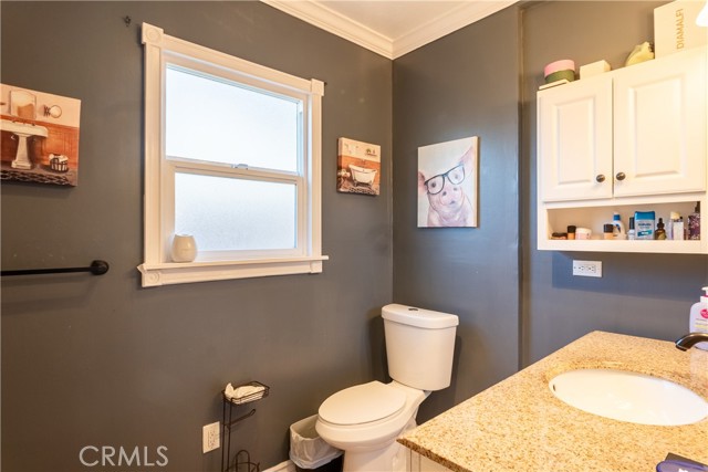 2561 E Washington Street, Carson CA: https://media.crmls.org/medias/8fd1a2b6-f638-4af0-81a6-c70ad69044d2.jpg
