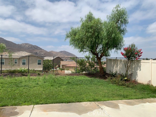 20813 Spring Street, Riverside CA: https://media.crmls.org/medias/8fd1c77c-adc4-48ca-8570-55b0afef4803.jpg