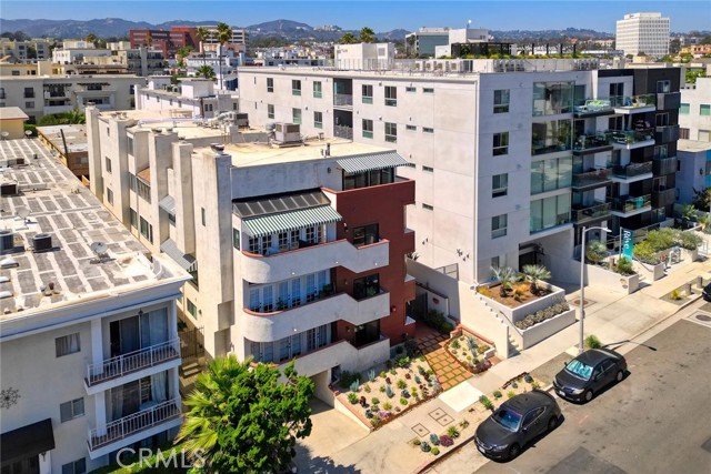 Detail Gallery Image 55 of 57 For 11845 Mayfield Ave #303,  Los Angeles,  CA 90049 - 2 Beds | 2/1 Baths