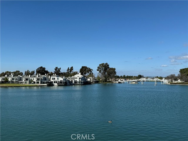 656 Springbrook N, Irvine CA: https://media.crmls.org/medias/8fd2a357-bdc7-4a85-8d2c-794f6c3ec6c2.jpg