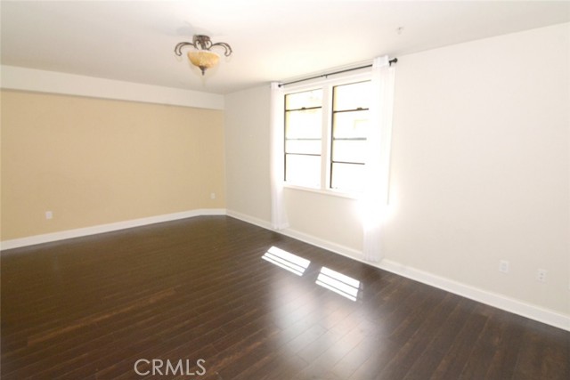 Detail Gallery Image 21 of 32 For 347 Milford St #102,  Glendale,  CA 91203 - 3 Beds | 3 Baths