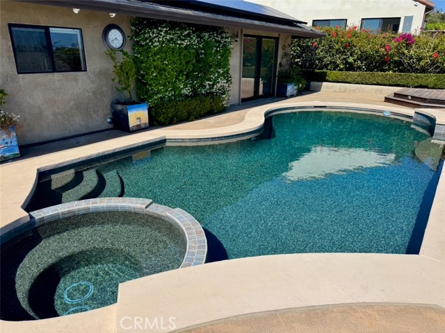 2745 Temple Hills Drive, Laguna Beach CA: https://media.crmls.org/medias/8fd324e3-3bd8-4aa6-930c-898b280c3aa8.jpg