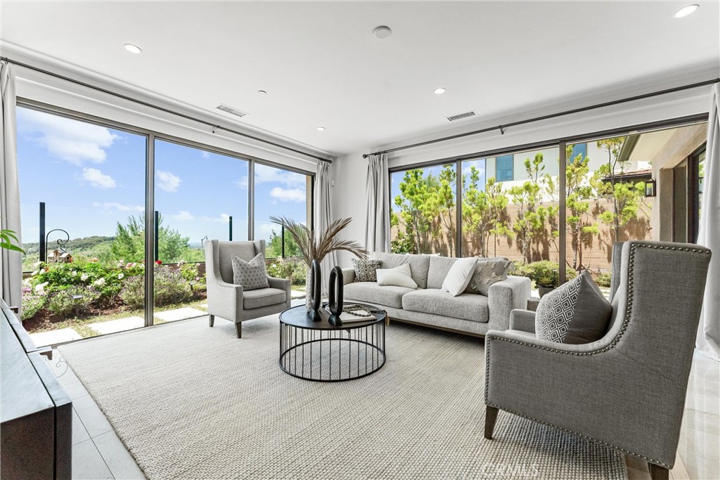 MLS #PW25263085 image #1