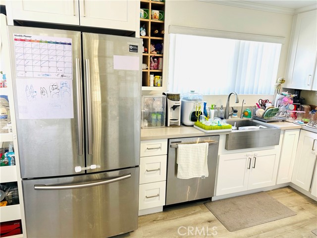 300 N Isabel Street, Glendale CA: https://media.crmls.org/medias/8fd3c468-c0d3-43ba-9acc-ac228f92fb4f.jpg