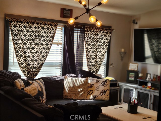 Detail Gallery Image 13 of 36 For 1635 Covina Blvd, San Dimas,  CA 91773 - 3 Beds | 2 Baths