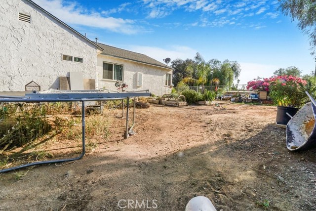 27068 Jarvis Street, Perris CA: https://media.crmls.org/medias/8fd43e57-8afe-4529-9a20-37bc8aeb0722.jpg
