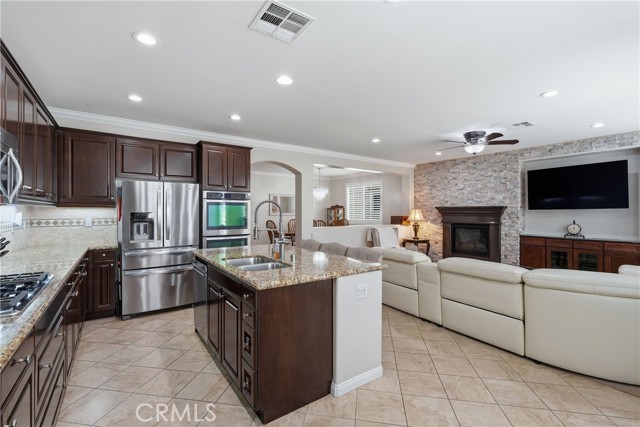 Detail Gallery Image 12 of 49 For 8042 Englesma, Chino,  CA 91708 - 3 Beds | 2/1 Baths