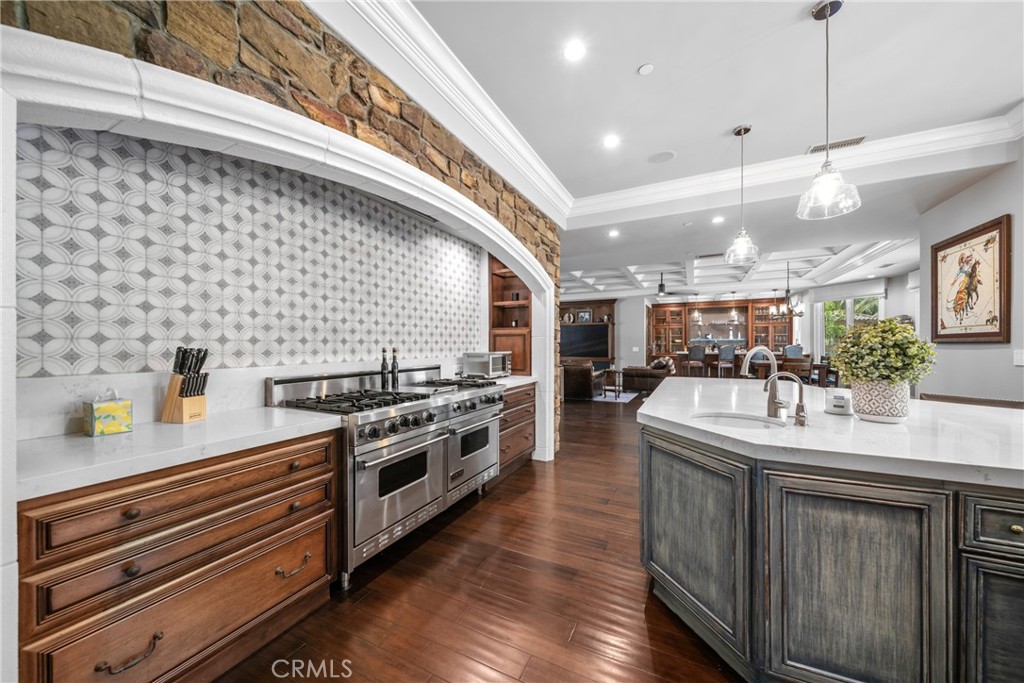 MLS #OC25186135 img 37