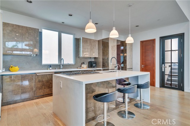719 1st Place, Hermosa Beach CA: https://media.crmls.org/medias/8fd5dcea-5e3a-4688-9c07-20c23fbb0c2a.jpg
