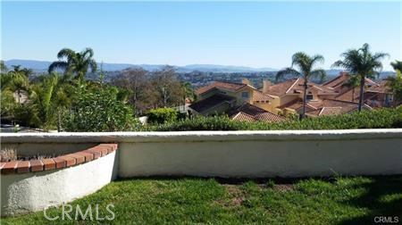 MLS #OC25126208 img 1
