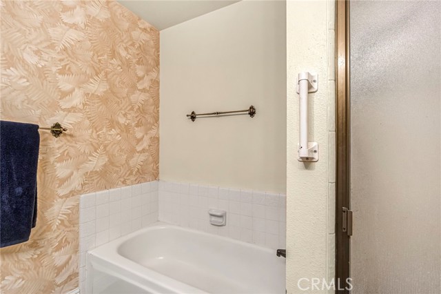 Detail Gallery Image 20 of 25 For 1751 W Santa Ana, Fresno,  CA 93705 - 2 Beds | 2/1 Baths