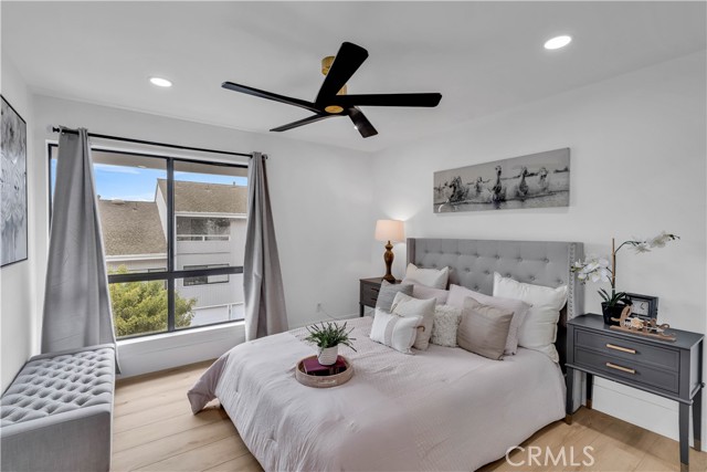 Detail Gallery Image 8 of 16 For 2 Encore Ct #248,  Newport Beach,  CA 92663 - 3 Beds | 3 Baths