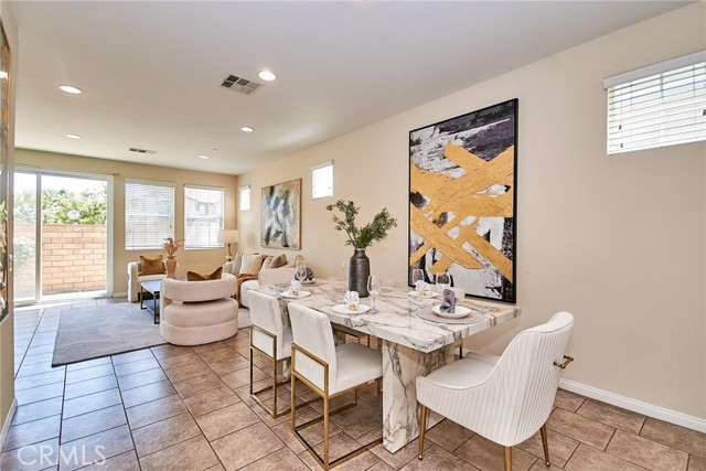 Detail Gallery Image 6 of 45 For 2910 E via Terrano, Ontario,  CA 91764 - 3 Beds | 2/1 Baths