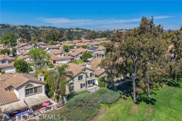 Detail Gallery Image 16 of 55 For 34 Reata, Rancho Santa Margarita,  CA 92688 - 4 Beds | 2/1 Baths