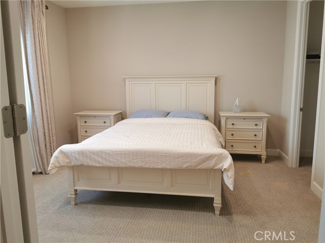 16 Branding Iron, Irvine CA: https://media.crmls.org/medias/8fd851e9-d73c-4e0b-91dc-e21c7f8b8782.jpg