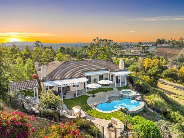 2278 Lindsey Court, Fallbrook CA: https://media.crmls.org/medias/8fd905b5-29f5-48d2-824e-3ebcd07a49f6.jpg