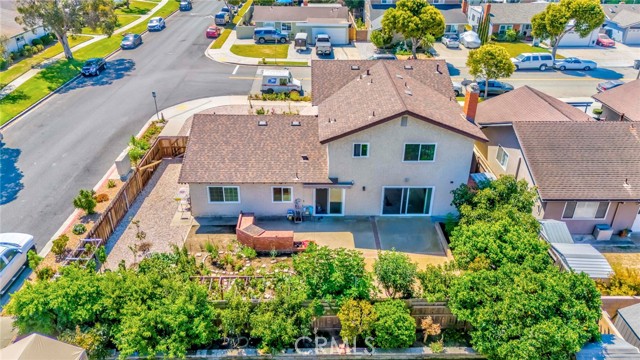 2401 El Portal Way, Oxnard CA: https://media.crmls.org/medias/8fda5178-ed89-4a08-bd26-4a6a04eb98de.jpg