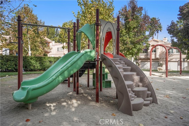 Detail Gallery Image 30 of 37 For 25132 Steinbeck Ave #F,  Stevenson Ranch,  CA 91381 - 2 Beds | 2 Baths