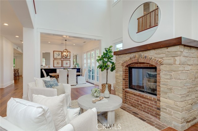 647 15th Street, Manhattan Beach, California 90266, 5 Bedrooms Bedrooms, ,4 BathroomsBathrooms,Residential,Sold,15th,SB21178358