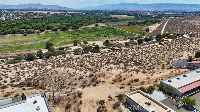 15243 11th Street, Victorville CA: https://media.crmls.org/medias/8fdbfefa-e60b-4137-b312-aa8182e493ac.jpg