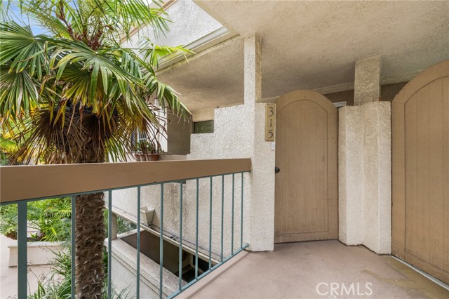 3605 E Anaheim Street, Long Beach CA: https://media.crmls.org/medias/8fdc45be-cd32-44bd-a212-5a526d90871e.jpg