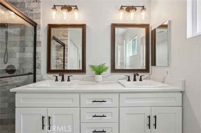 Detail Gallery Image 24 of 47 For 27959 Palmetto Ridge Dr, Valencia,  CA 91354 - 4 Beds | 2/1 Baths