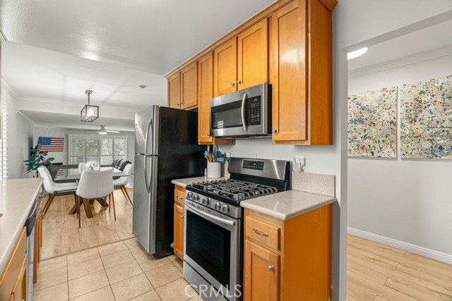 Detail Gallery Image 9 of 40 For 1321 Beryl St #101,  Redondo Beach,  CA 90277 - 3 Beds | 2/1 Baths