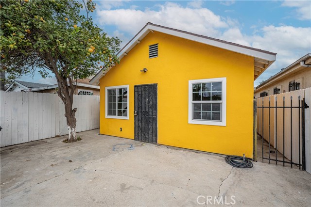 Detail Gallery Image 35 of 44 For 13032 S Main St, Los Angeles,  CA 90061 - 4 Beds | 2 Baths