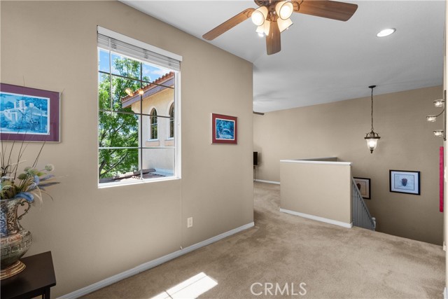 29266 Mission Trail Lane, Valencia CA: https://media.crmls.org/medias/8fdd2d93-e193-44d3-b417-39bf5798ca74.jpg