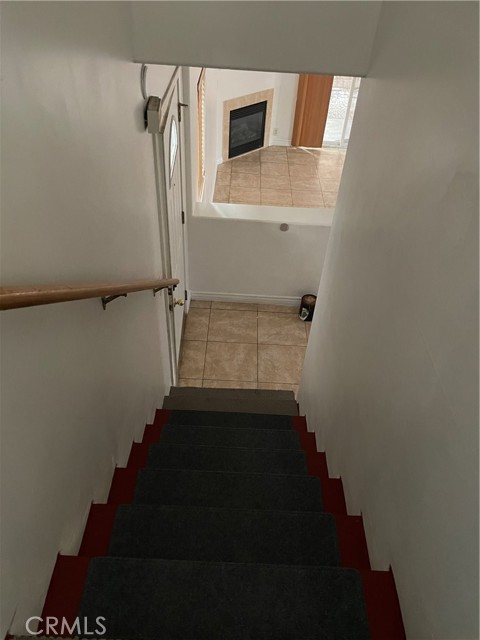 Detail Gallery Image 14 of 26 For 8425 Burnet Ave #4,  North Hills,  CA 91343 - 4 Beds | 2/1 Baths