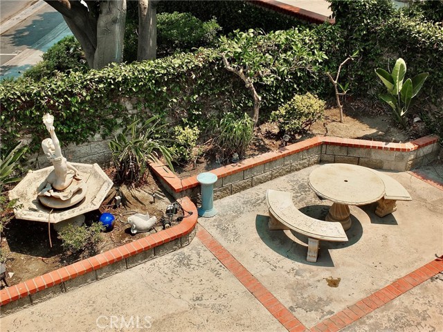 6225 Napoli Court, Long Beach CA: https://media.crmls.org/medias/8fdf17fe-1c04-43ed-a20e-699bacca3cbb.jpg